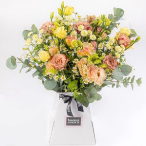 Read more about the article Choose The Perfect Summer Flower Bouquet